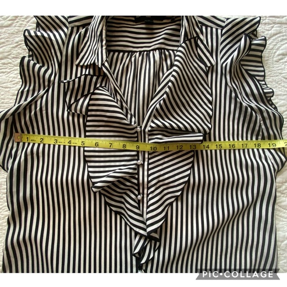 Karl Lagerfeld Oversized Ruffle Top with Cap Sleeves Size Small - Picture 13 of 15